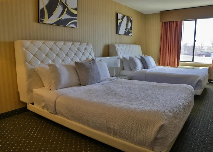 Hotel Sweetwater - - River
